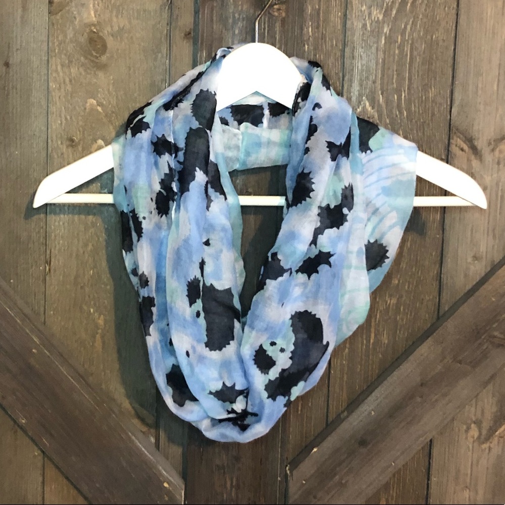 Blue Star Infinity Scarf EUC